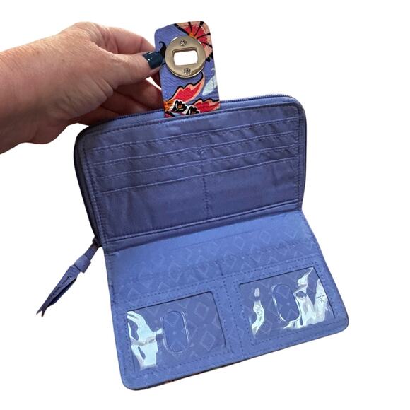 Vera Bradley quilted wallet purple blue floral zip around turn lock clutch purse - Picture 3 of 9